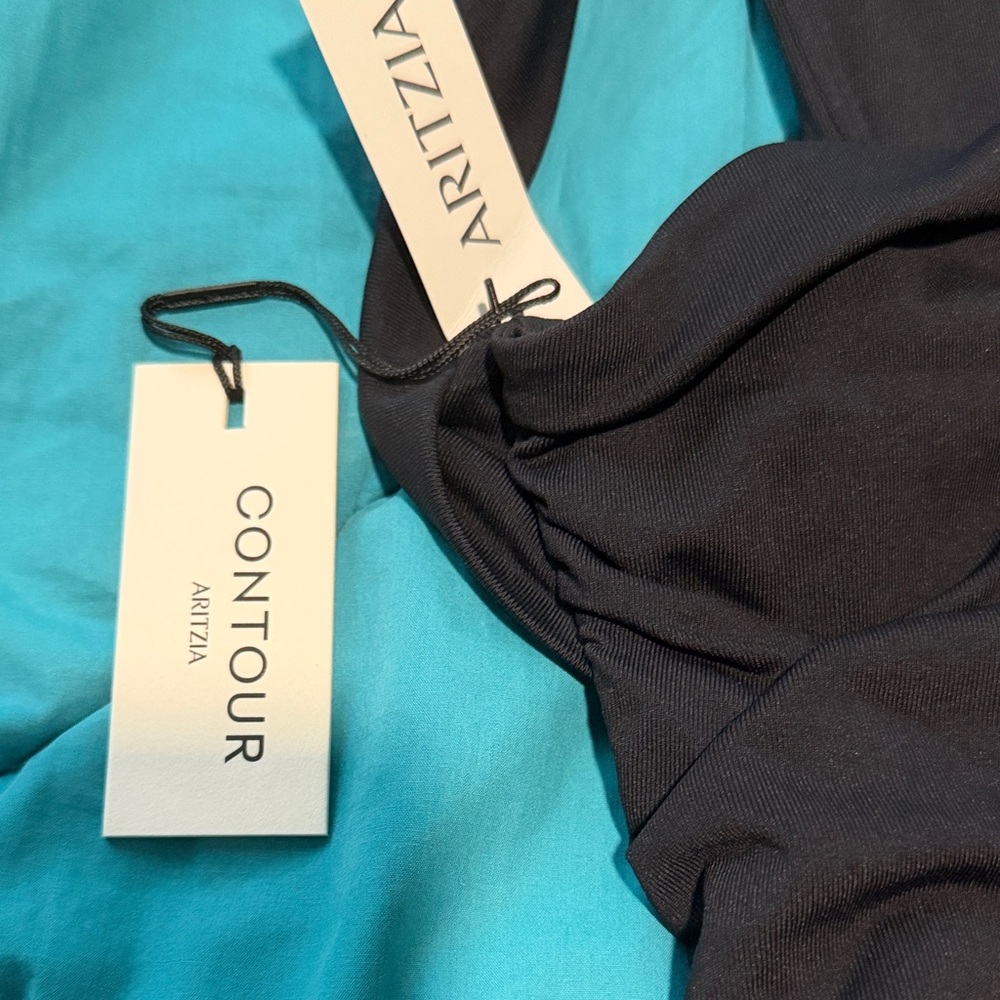 Aritiza Original Contour Flourish Top - Black - Picture 3 of 4